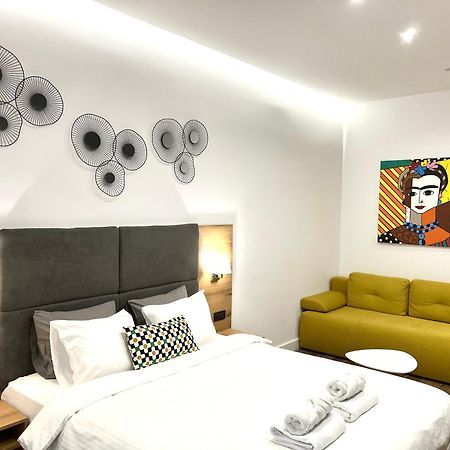 Moni Downtown Luxury Apartments ベオグラード エクステリア 写真