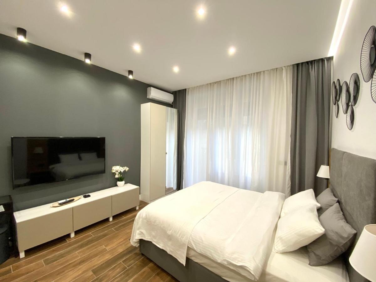 Moni Downtown Luxury Apartments ベオグラード エクステリア 写真