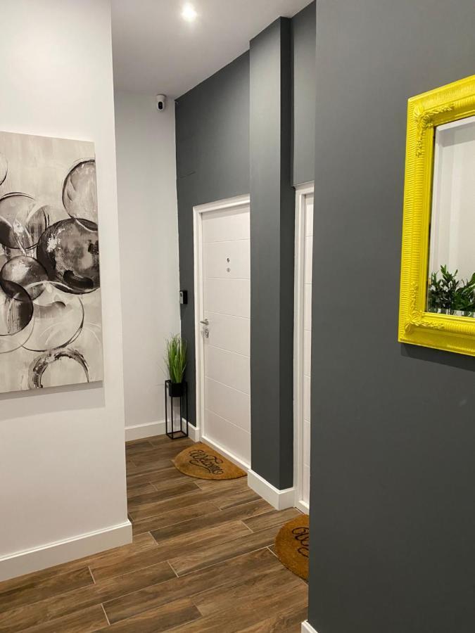 Moni Downtown Luxury Apartments ベオグラード エクステリア 写真